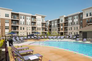 06_Website-OneDeerfield-ExteriorAmenity-01