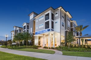 01_Clubhouse-Exterior-Eve-01