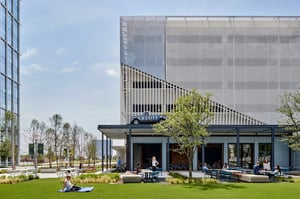 18_Website---JPMC-Exterior-Screening-03